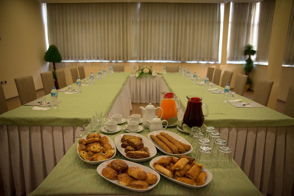 Kristal Otel 阿达纳 外观 照片